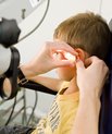 Et projekt fra Aarhus Universitet skal skaffe mere viden om de skader, der opstår i det indre øre og hørebanerne hos børn, som har været udsat for iltmangel under fødslen.