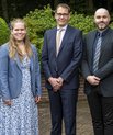 The Young Researcher Award, accompanied by a cash prize of 100,000 DKK, was presented at the Bagger-Sørensen Foundation's annual award ceremony at the Munkebjerg Hotel in Vejle on September 24, 2024. In the photo from left to right: Claus Bagger-Sørensen, Anna Korsgaard Berg, Niels Jessen, Ruben Pauwels og Søren Dalgaard.