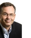 Professor Leif Østergaard modtager Monrad-Krohns forskerpris 2013. Med prisen følger også en check på 40.000 norske kroner.