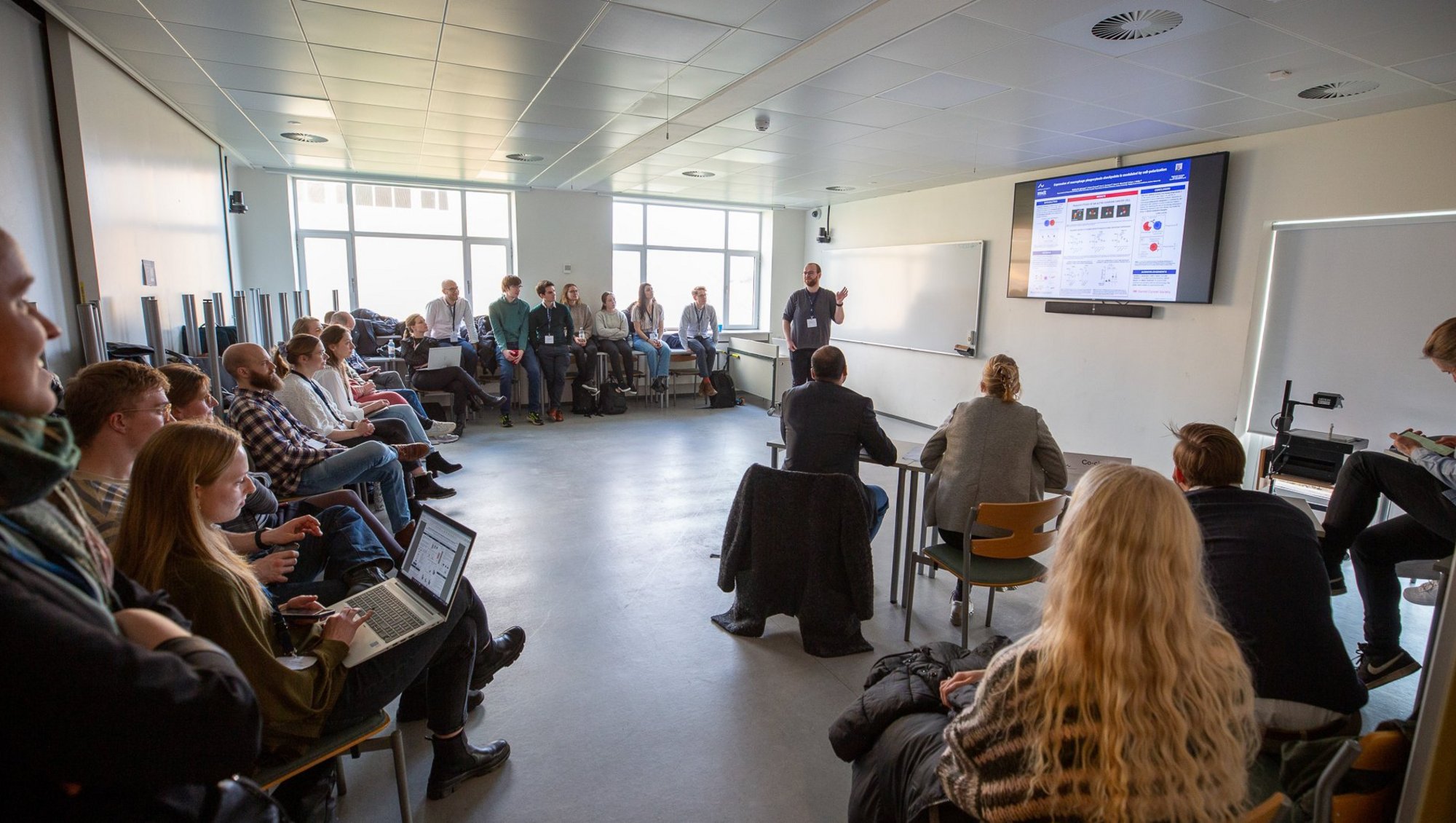 The rest of the day was spent with many poster presentations and scientific flash talks by the PhD Students at Health. Photo: Lars Kruse, AU Photo.
