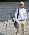 Claus Sixtus Jensen er tilknyttet Afdeling for Børn og Unge og Center for Akutforskning på Aarhus Universitetshospital. Han er desuden involveret i udviklingen af det kommende børnehospital i Aarhus. 