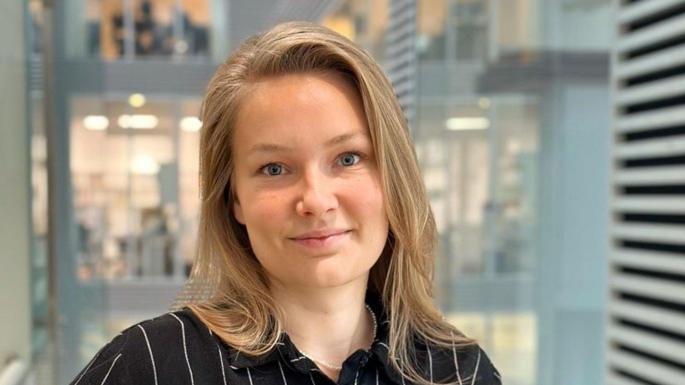 Aarhus Universitets Forskningsfond (AUFF) uddeler i alt fem ph.d.-priser, der hver ledsages af en hædersgave på 40.000 kr. Priserne overrækkes til Sia Viborg Lindskrog og de fire øvrige prismodtagere ved en ceremoni på Aarhus Universitet den 28. maj Aarhus Universitets Forskningsfond (AUFF) uddeler i alt fem ph.d.-priser, der hver ledsages af en hædersgave på 40.000 kr. Priserne overrækkes til Sia Viborg Lindskrog og de fire øvrige prismodtagere ved en ceremoni på Aarhus Universitet den 28. maj 2025.