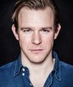 Hidtil har man kun haft almindelige depressionsmåleværktøjer til rådighed, når man skulle måle psykotisk depression. Og de tager ikke højde for de psykotiske symptomer. Søren Dinesen Østergaard har introduceret en ny målemetode, som kan gøre de