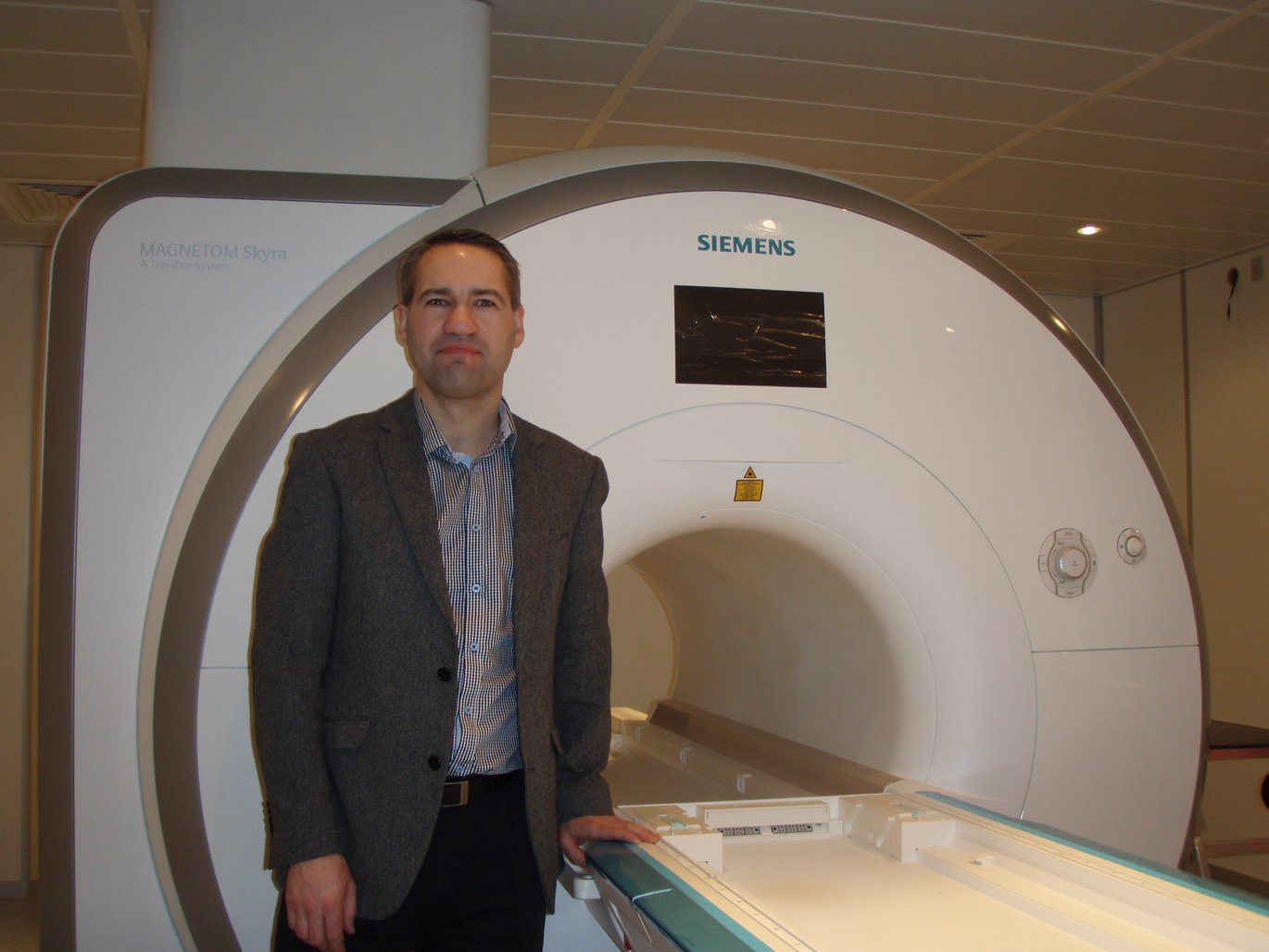 Michael Pedersen er netop blevet udnævnt professor i tværdisciplinær biomedicinsk imaging ved Aarhus Universitet og Aarhus Universitetshospital. Foto: AV-afdelingen Skejby.