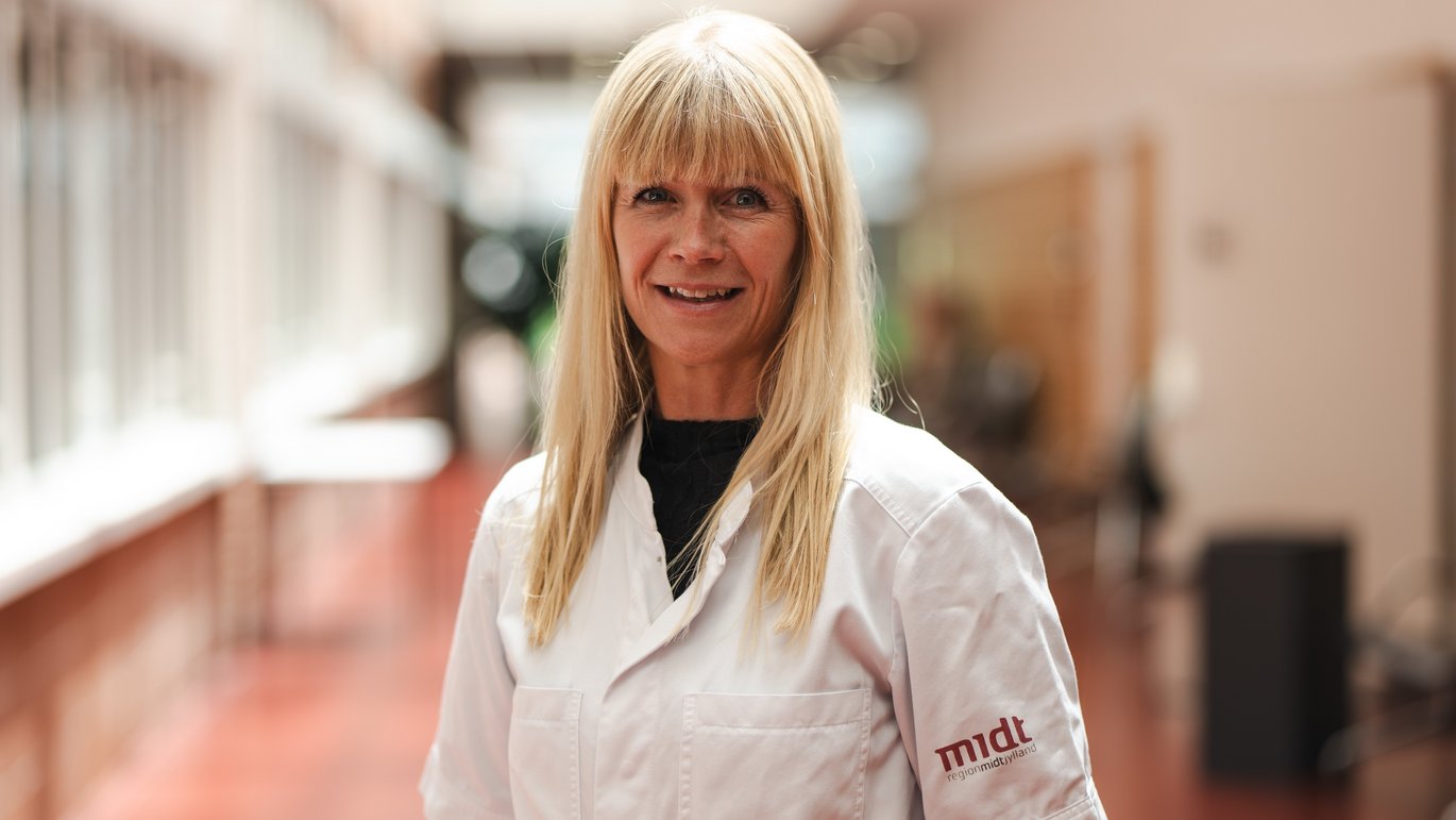 Assistant Professor Sidsel Støy from the Department of Clinical Medicine will investigate whether faecal microbiota transplantation can affect the immune system in patients with cirrhosis.