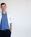 [Translate to English:] Jakob Appel Østergaard forsker i nyresygdomme, som rammer patienter med diabetes.