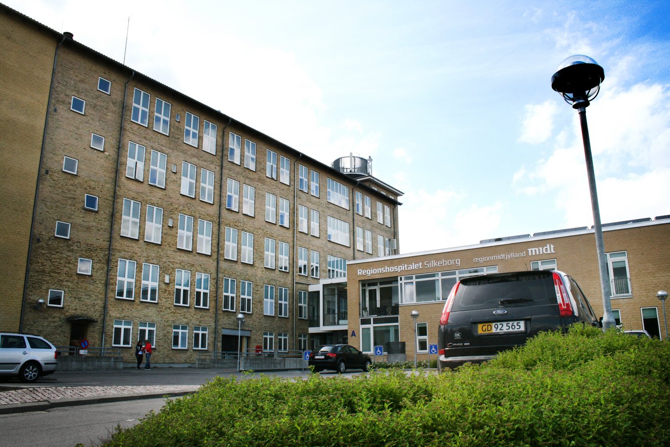 Regionshospitalet Silkeborg får ny universitetsklinik, der skal styrke den forskningsbaserede indsats inden for udvikling af innovative patientforløb. Regionshospitalet Silkeborg får ny universitetsklinik, der skal styrke den forskningsbaserede indsats inden for udvikling af innovative patientforløb.