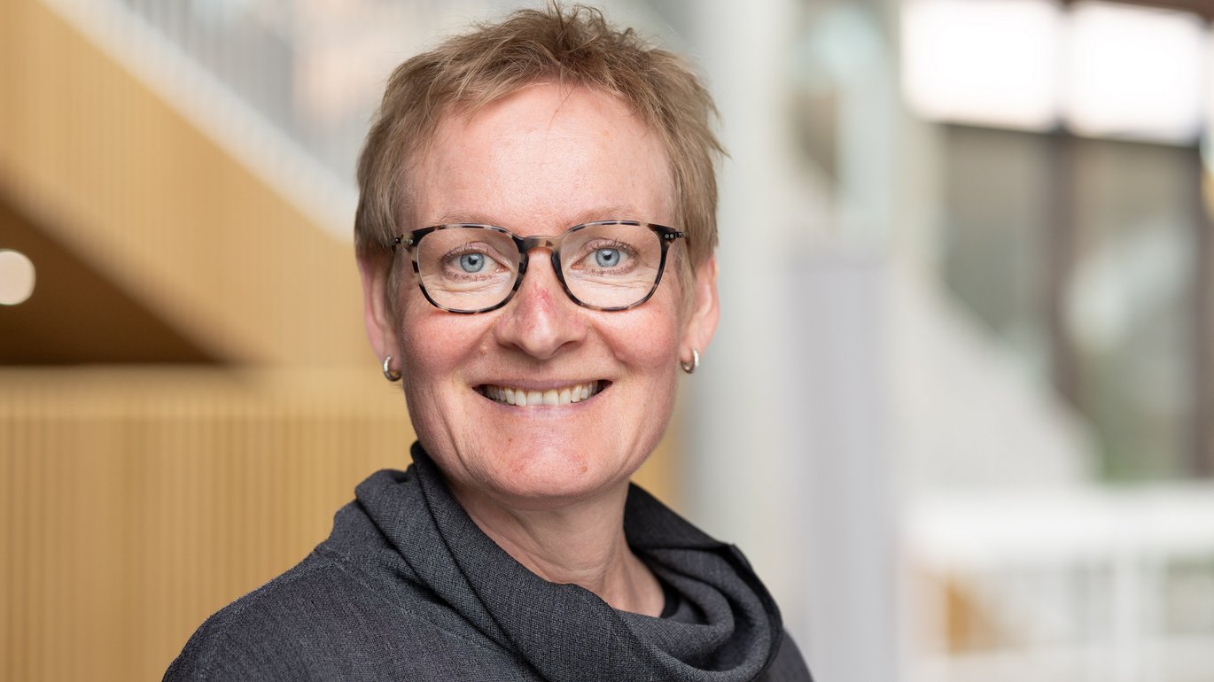 Professoratet får også betydning for Loa Clausens undervisning, som allerede retter sig mod både kliniske faggrupper og ph.d.-studerende. Hun ser frem til at bruge sin erfaring i nye undervisningssammenhænge på Health. 