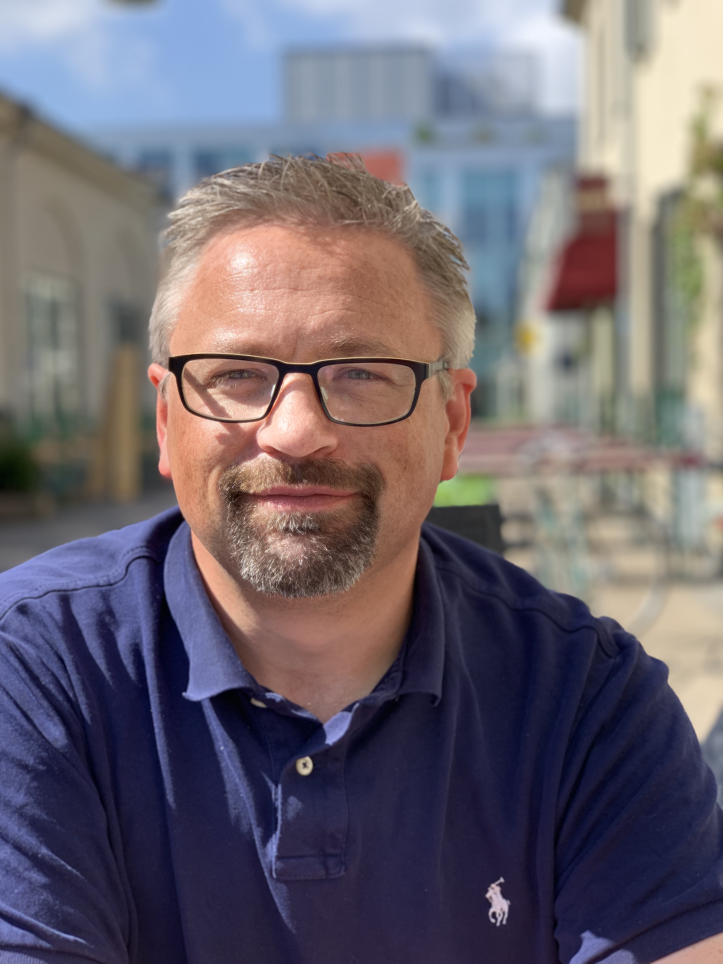 The professorship takes effect on July 1, 2025, and is funded by the Central Denmark Region’s Health Science Research Fund and Aarhus University.