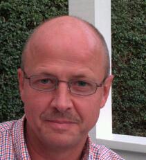 Adjungeret lektor, overlæge, dr.med. Søren Nielsen modtager forskningsbevilling fra Riisfort Fonden. Adjungeret lektor, overlæge, dr.med. Søren Nielsen modtager forskningsbevilling fra Riisfort Fonden.